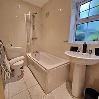 Kenilworth Modern Apartment With 2 Bedrooms