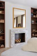 Luxurious Apartment in Rome