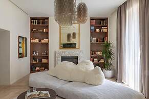 Luxurious Apartment in Rome