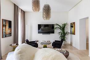 Luxurious Apartment in Rome