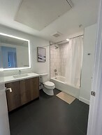 Modern Retreat in Koreatown by Cozystay Signature