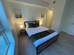 Modern Retreat in Koreatown by Cozystay Signature