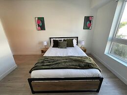 Modern Retreat in Koreatown by Cozystay Signature