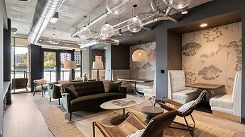 Foster On The Park Apartment By Barsala