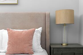 Foster On The Park Apartment By Barsala