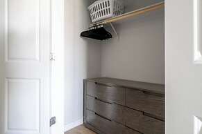 Foster On The Park Apartment By Barsala