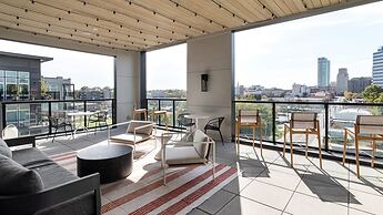 Foster On The Park Apartment By Barsala