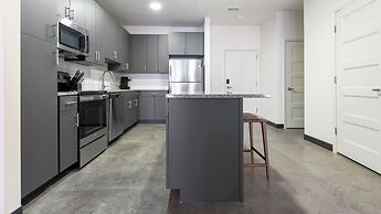 275 On The Park - Senate Apartments By Barsala