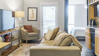 Barsala At 9 On Canal