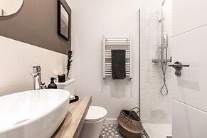 Marbore - 4 Bedrooms Apartment in Trafalgar