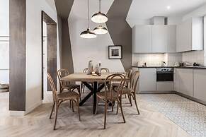 Broto - 4 Bedrooms in Malasa a