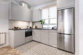 Anayet - 4 Bedrooms Apartment in Malasa a