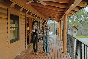 Scenic View Yosemite Cabin With Hottub by Casa Oso