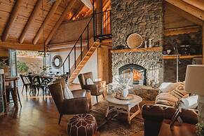 Scenic View Yosemite Cabin With Hottub by Casa Oso