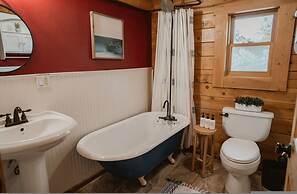 Scenic View Yosemite Cabin With Hottub by Casa Oso