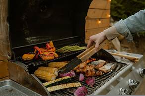 Scenic View Yosemite Cabin With Hottub by Casa Oso