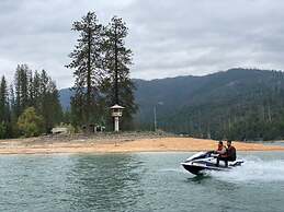 Glamour Mountain Getaway by Casa Oso With Hot Tub