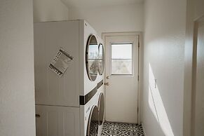 Glamour Mountain Getaway by Casa Oso With Hot Tub