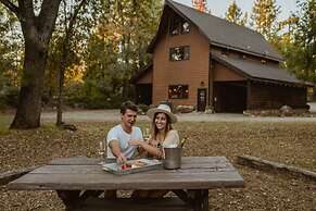 Luxury Casa Oso Retreat 2houses Hottub BBQ 43acres