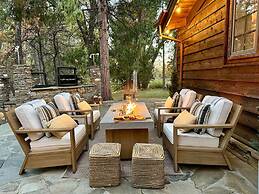 Luxury Casa Oso Retreat 2houses Hottub BBQ 43acres