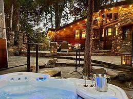 Luxury Casa Oso Retreat 2houses Hottub BBQ 43acres