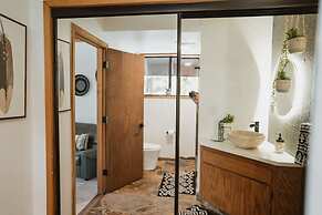 Luxury Casa Oso Retreat 2houses Hottub BBQ 43acres