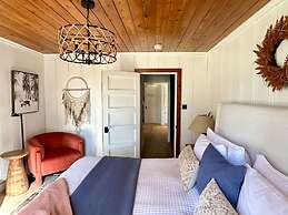 Luxury Casa Oso Retreat 2houses Hottub BBQ 43acres