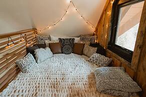 Luxury Casa Oso Retreat 2houses Hottub BBQ 43acres