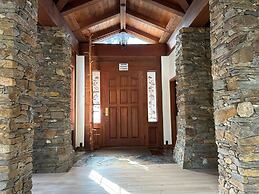 Luxury Casa Oso Retreat 2houses Hottub BBQ 43acres