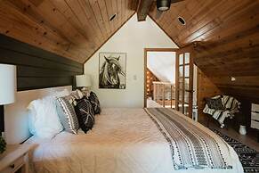 Luxury Casa Oso Retreat 2houses Hottub BBQ 43acres