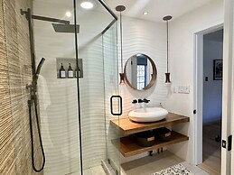 Luxury Casa Oso Retreat 2houses Hottub BBQ 43acres