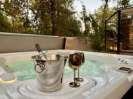Luxury Casa Oso Retreat 2houses Hottub BBQ 43acres