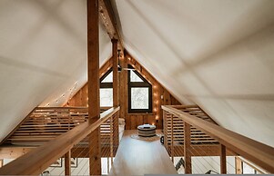 Luxury Casa Oso Retreat 2houses Hottub BBQ 43acres