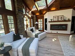 Luxury Casa Oso Retreat 2houses Hottub BBQ 43acres