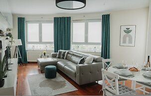 Chic Metro-side Apartment