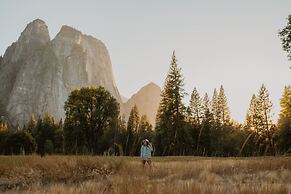 Yosemite Adventure Great Location Condo by Casaoso