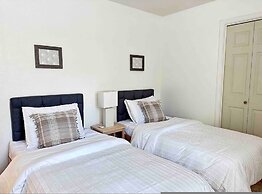 Yosemite Adventure Great Location Condo by Casaoso