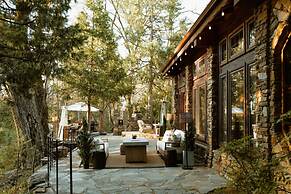 Luxury Nature Getaway Stonehouse by Casa Oso