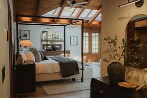 Luxury Nature Getaway Stonehouse by Casa Oso