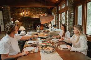 Luxury Nature Getaway Stonehouse by Casa Oso