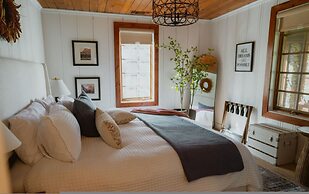 Luxury Nature Getaway Stonehouse by Casa Oso