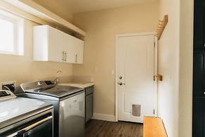 Secluded Mountain Retreat Near Yosemite