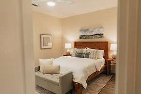 Secluded Mountain Retreat Near Yosemite