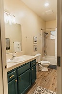 Secluded Mountain Retreat Near Yosemite