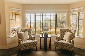 Secluded Mountain Retreat Near Yosemite