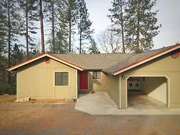 Yosemite Expedition Great Location by Casaoso