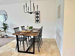 Yosemite Expedition Great Location by Casaoso