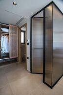 Este Elegant Suites & Villas