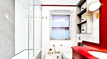 Modern Split Level Apartment