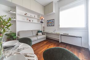 Modern Split Level Apartment